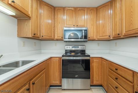 91 Roseland Avenue Caldwell Boro NJ 07006