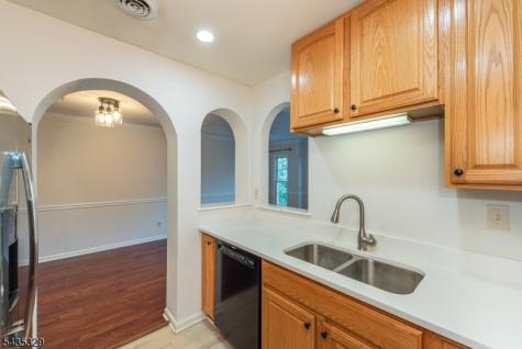 91 Roseland Avenue Caldwell Boro NJ 07006