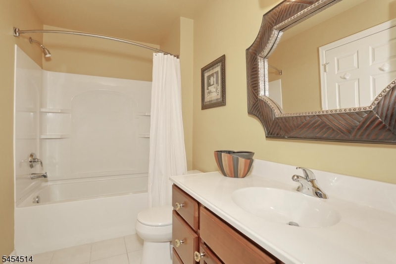 28 Turnberry Lane Hardyston NJ 07419