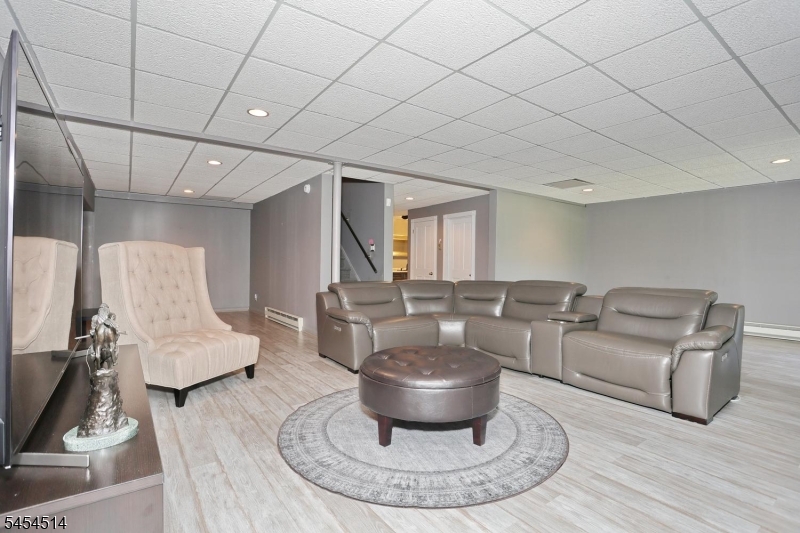 28 Turnberry Lane Hardyston NJ 07419