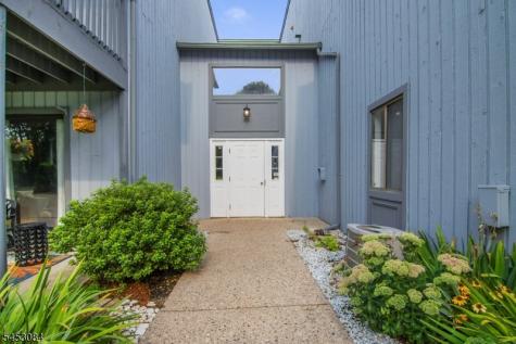 252 Drake Lane Roxbury NJ 07852
