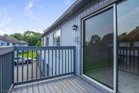 252 Drake Lane Roxbury NJ 07852