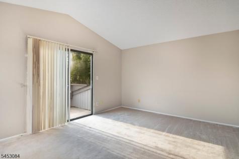 252 Drake Lane Roxbury NJ 07852