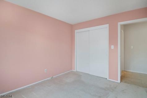 252 Drake Lane Roxbury NJ 07852