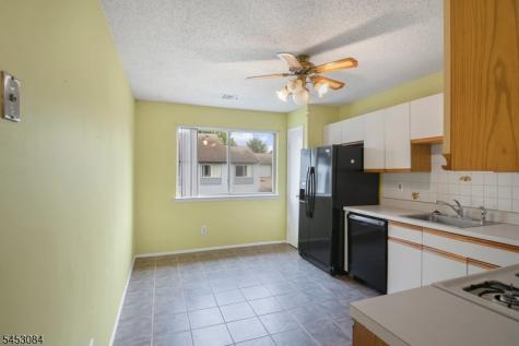 252 Drake Lane Roxbury NJ 07852