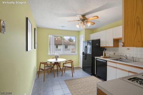 252 Drake Lane Roxbury NJ 07852