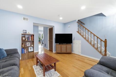 82 Cliffwood Avenue Aberdeen NJ 07721