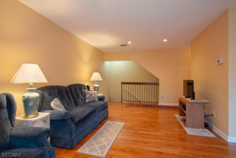 30 Woods Edge Drive Roxbury NJ 07876