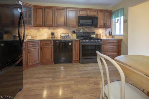 30 Woods Edge Drive Roxbury NJ 07876