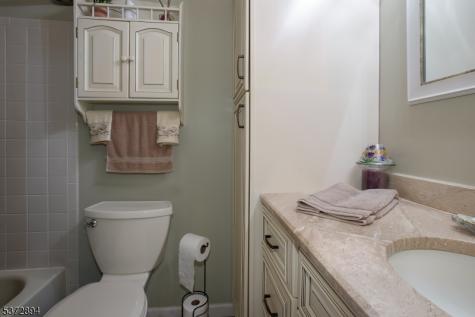 30 Woods Edge Drive Roxbury NJ 07876