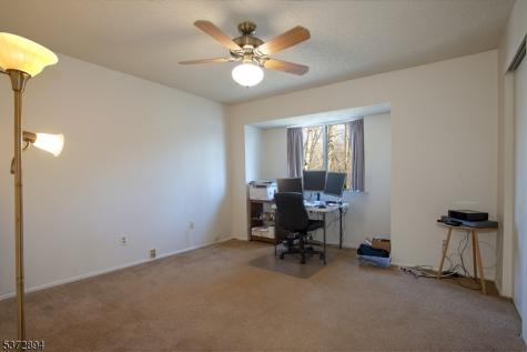 30 Woods Edge Drive Roxbury NJ 07876