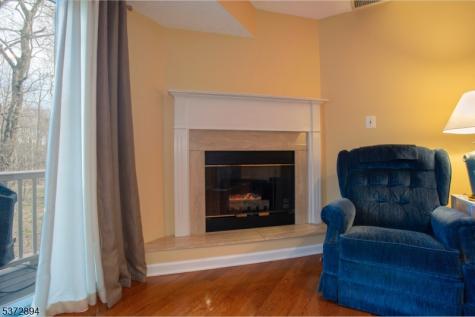 30 Woods Edge Drive Roxbury NJ 07876