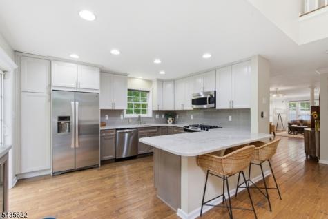 18 Birchwood Lane North Haledon NJ 07508