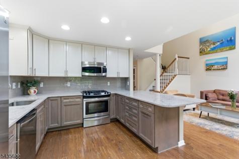 18 Birchwood Lane North Haledon NJ 07508