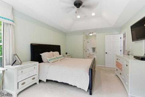 18 Birchwood Lane North Haledon NJ 07508