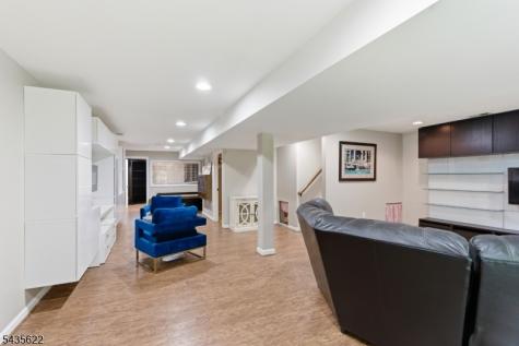 18 Birchwood Lane North Haledon NJ 07508