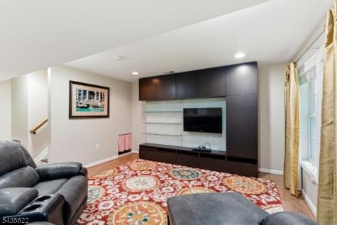 18 Birchwood Lane North Haledon NJ 07508