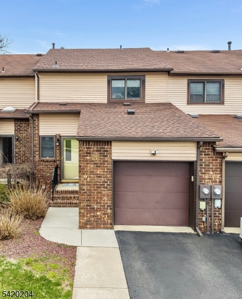 37 Chelsea Circle Raritan NJ 08822