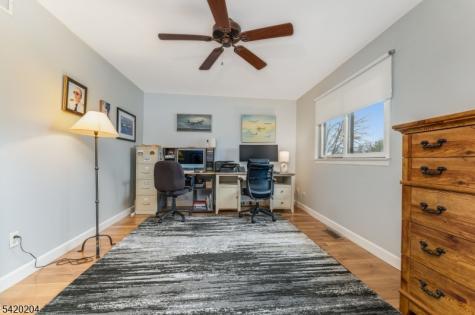 37 Chelsea Circle Raritan NJ 08822