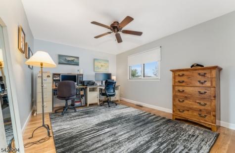 37 Chelsea Circle Raritan NJ 08822