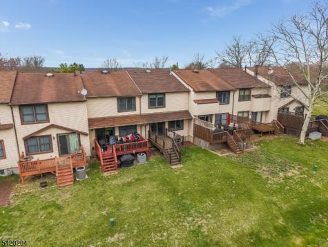37 Chelsea Circle Raritan NJ 08822