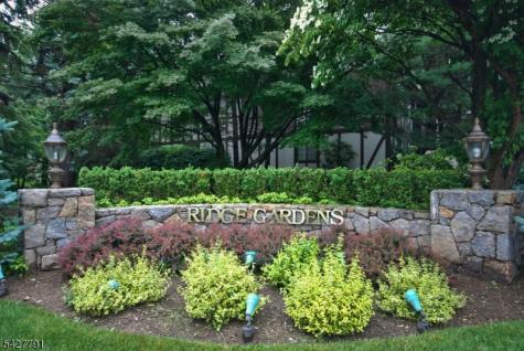 3707 Mark Twain Way Mahwah NJ 07430