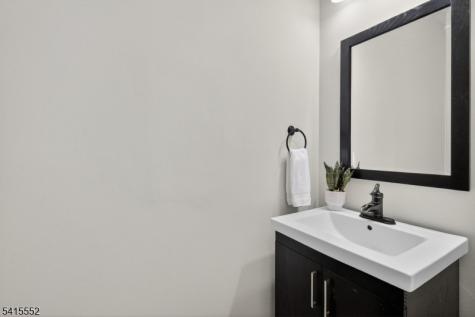 33 Four Oaks Road Bedminster NJ 07921