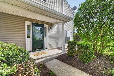 33 Four Oaks Road Bedminster NJ 07921
