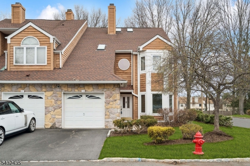 118 Coppertree Court Edison NJ 08820