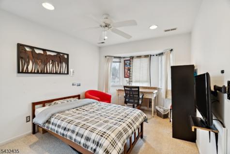 118 Coppertree Court Edison NJ 08820