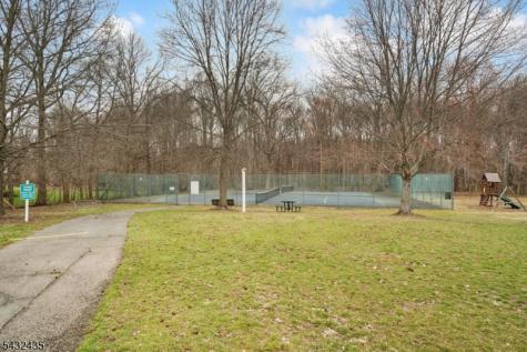 118 Coppertree Court Edison NJ 08820