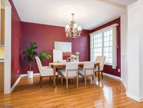 17 Pacio Court Roseland NJ 07068
