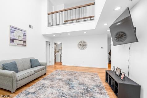 129 Autumn Court Roxbury NJ 07852