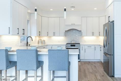 484 4th Avenue Garwood NJ 07027