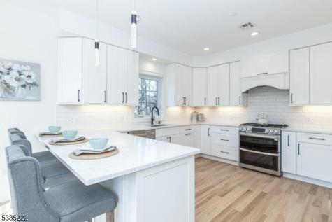 484 4th Avenue Garwood NJ 07027