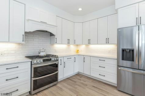 484 4th Avenue Garwood NJ 07027