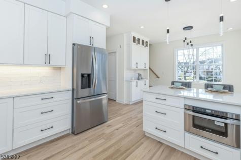 484 4th Avenue Garwood NJ 07027