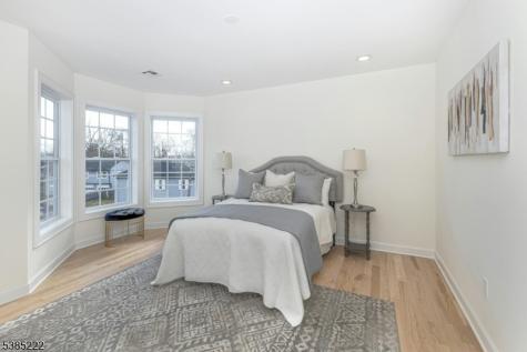 484 4th Avenue Garwood NJ 07027