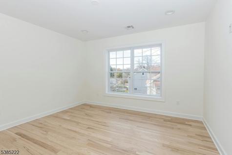 484 4th Avenue Garwood NJ 07027