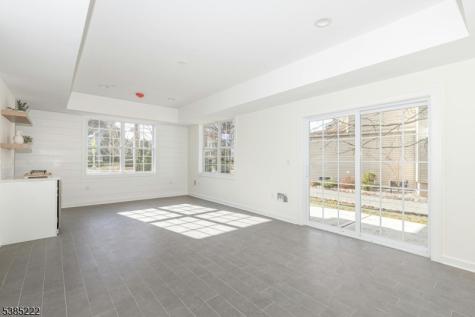 484 4th Avenue Garwood NJ 07027
