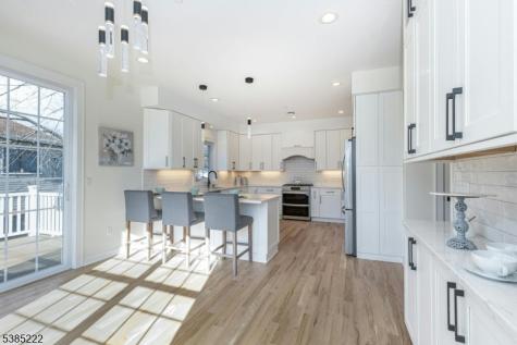 484 4th Avenue Garwood NJ 07027