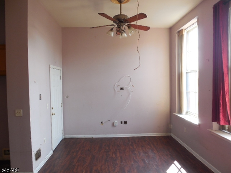 18 Market Street Paterson NJ 07501