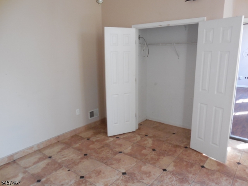 18 Market Street Paterson NJ 07501