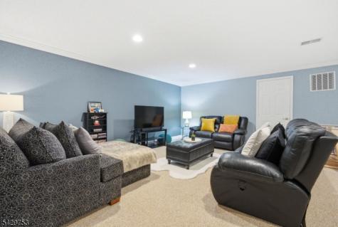 16 Timothy Court Morris NJ 07960