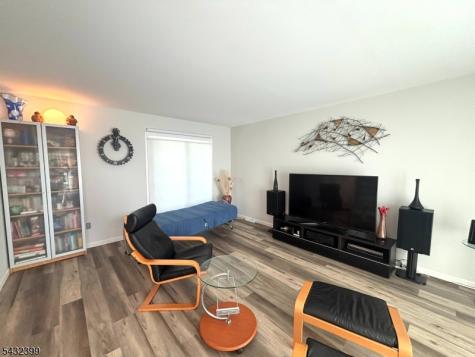 119 Wimbledon Square Washington NJ 07840