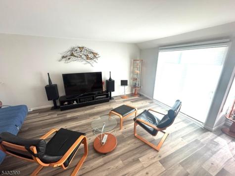 119 Wimbledon Square Washington NJ 07840