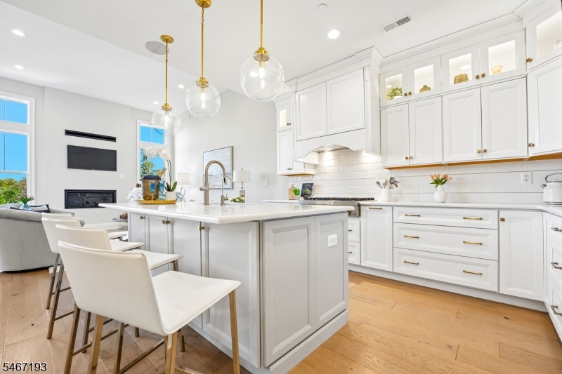 6 Concord Court Warren NJ 07059
