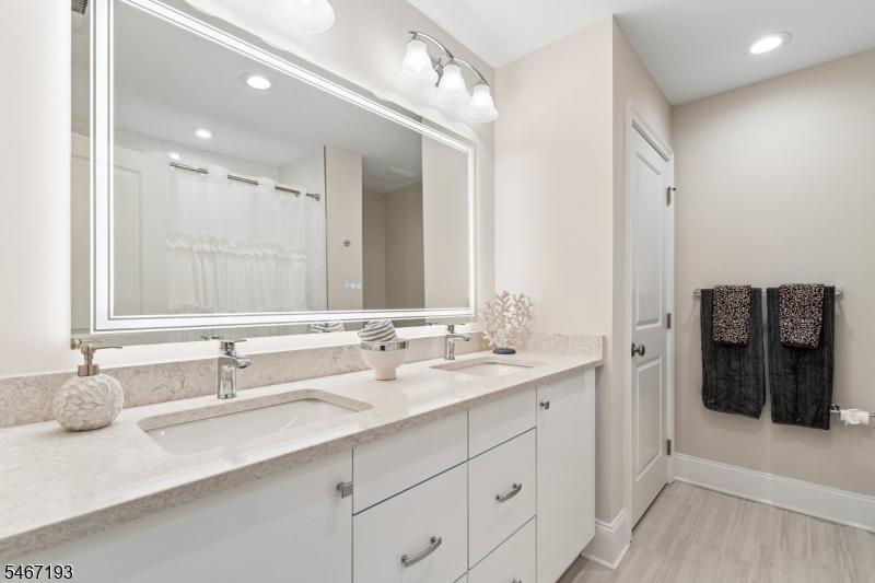 6 Concord Court Warren NJ 07059