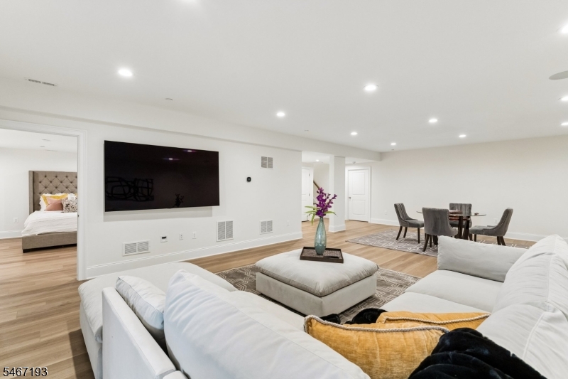 6 Concord Court Warren NJ 07059