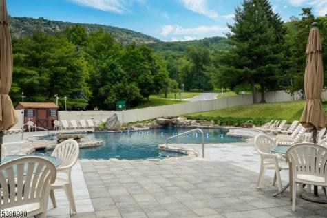 4 Sunrise Drive Vernon NJ 07462